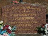 image of grave number 944332